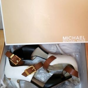 Michael Kors High Heel Shoes, size 9 1/2, navy, white, camel